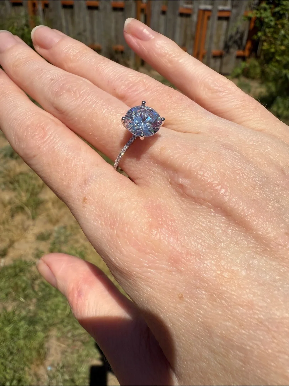 Elegant Natural Zircon Silver Women's Ring